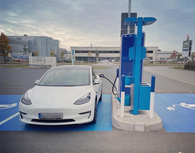 TESLA Model 3